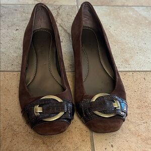 Bandolino Brown Suede Wedges with Gold Accent